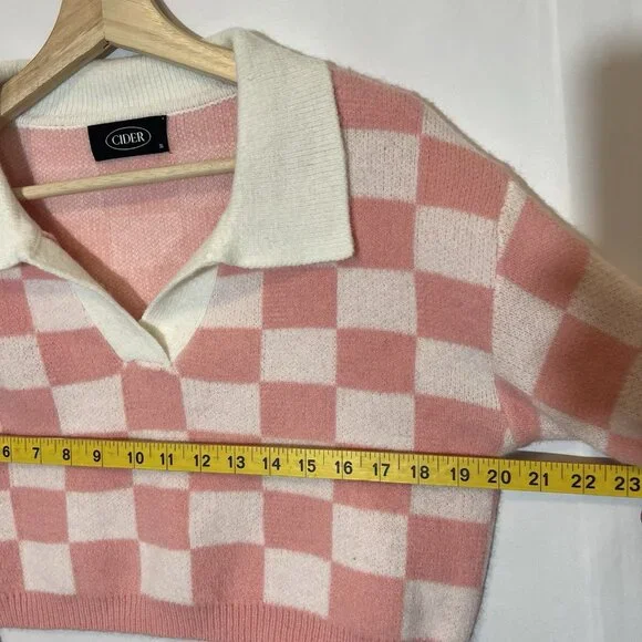 Cider Women's Crop Sweater Pink Checkerboard Small Size  Long Sleeves - Picture 4 of 7